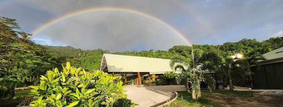 Survivor Samoa Beach Resort Falelatai Kültér fotó